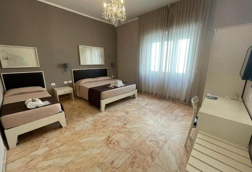 舒适三人间, Faro Bianco Gallipoli Suites & Apartments