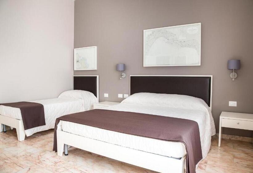 舒适三人间, Faro Bianco Gallipoli Suites & Apartments