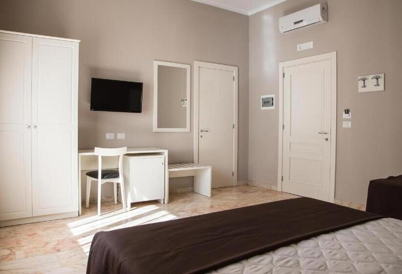 舒适三人间, Faro Bianco Gallipoli Suites & Apartments