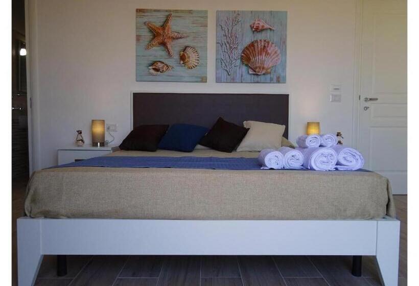 带海景的标准房, Faro Bianco Gallipoli Suites & Apartments