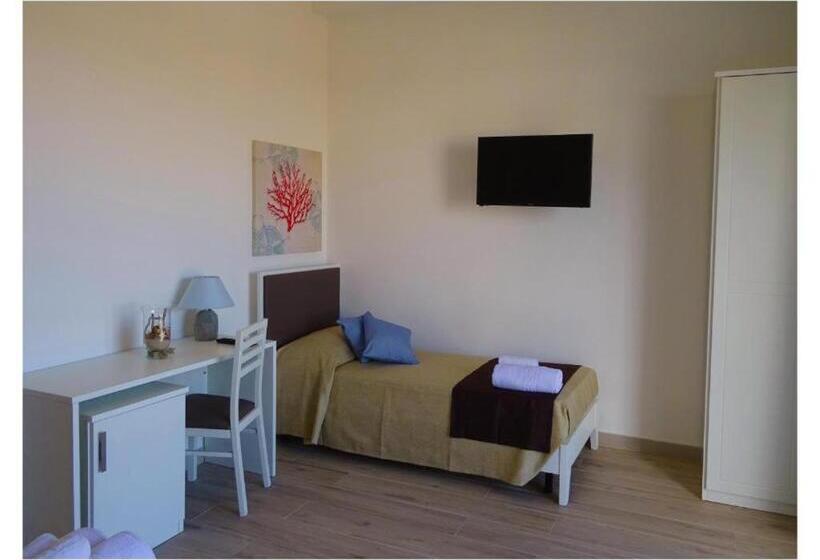 带海景的高档三人间, Faro Bianco Gallipoli Suites & Apartments