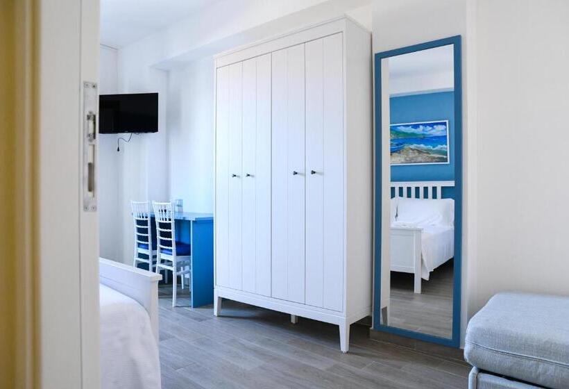 חדר דלוקס עם מרפסת נוף לים, Signora Tita B&b Chianalea   Scilla