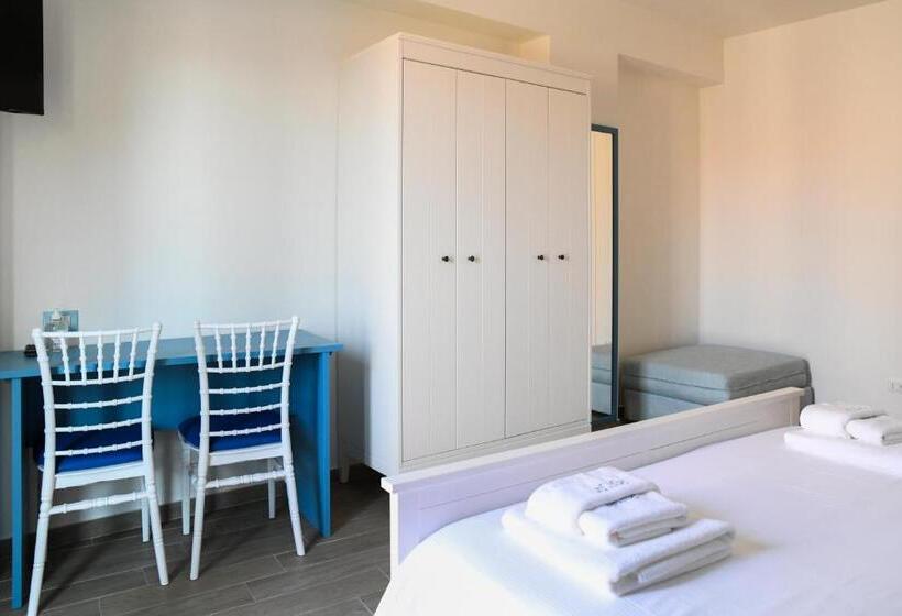 חדר דלוקס עם מרפסת נוף לים, Signora Tita B&b Chianalea   Scilla