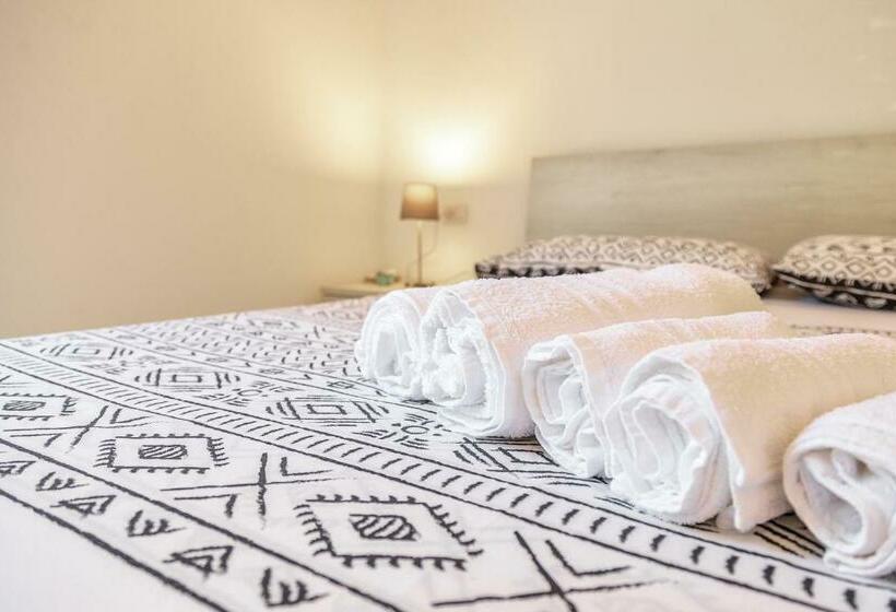 スタンダードルーム, Alexander B&b