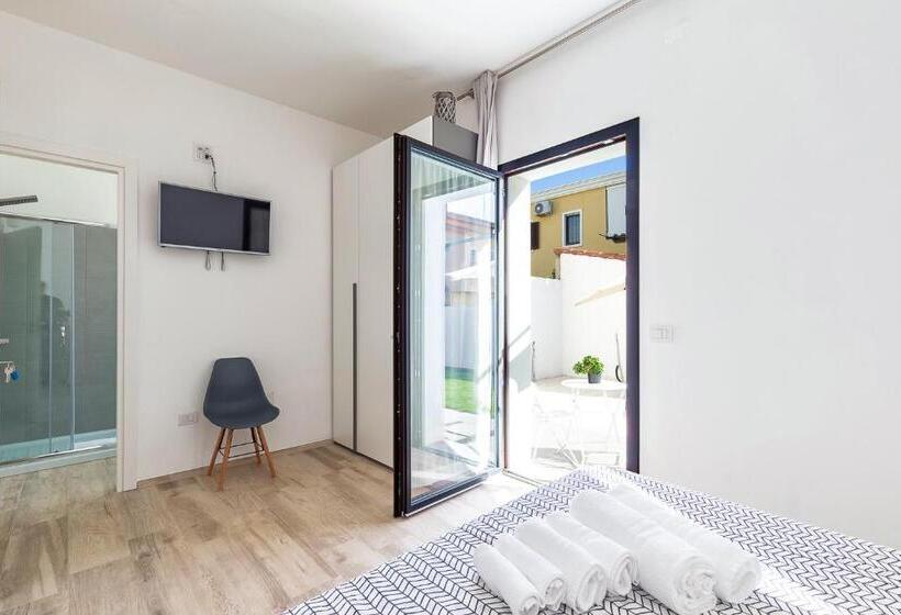 デラックスルーム, Alexander B&b