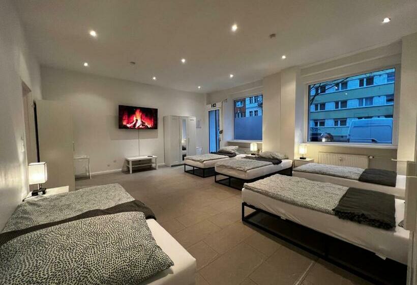 آپارتمان 1 خوابه همکف, Fairapart 4 Rooms Apartment In Heart Of Berlin