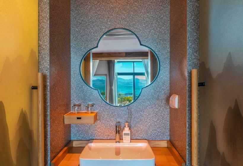 Номер Стандарт Вид на Озеро, Dali Beauty Seaview B&b