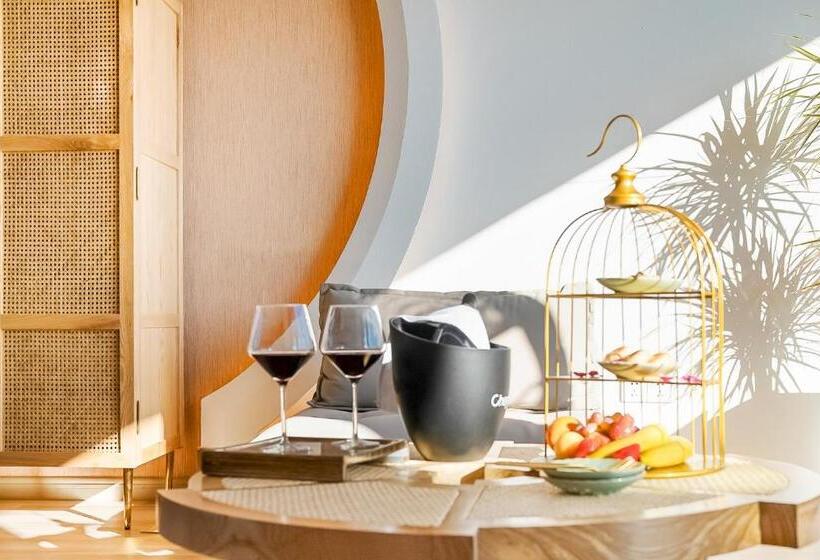 جناح, Dali Beauty Seaview B&b