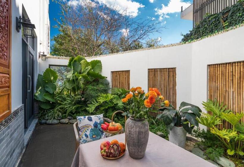 جناح, Dali Beauty Seaview B&b