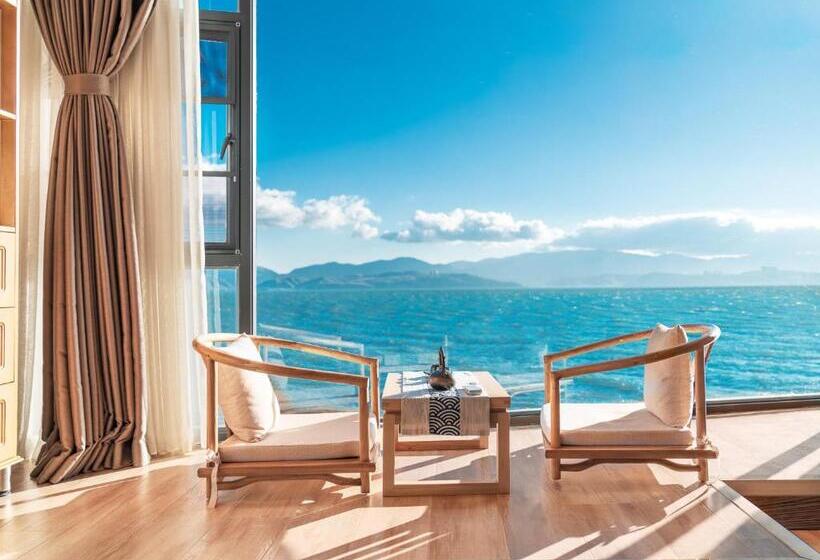 غرفة ديلوكس مطلّة علي البحر مزوَّدة بشُرفة, Dali Beauty Seaview B&b