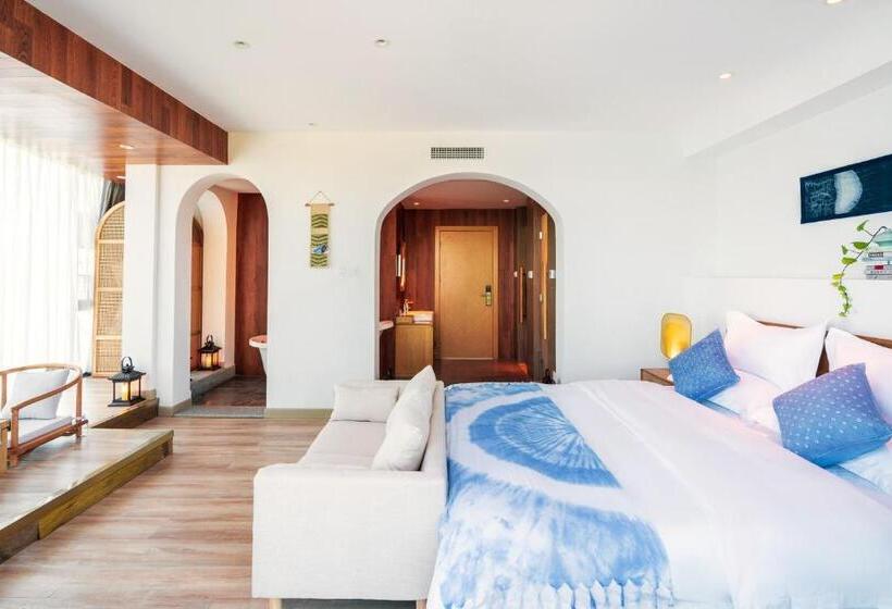 غرفة ديلوكس مطلّة علي البحر مزوَّدة بشُرفة, Dali Beauty Seaview B&b