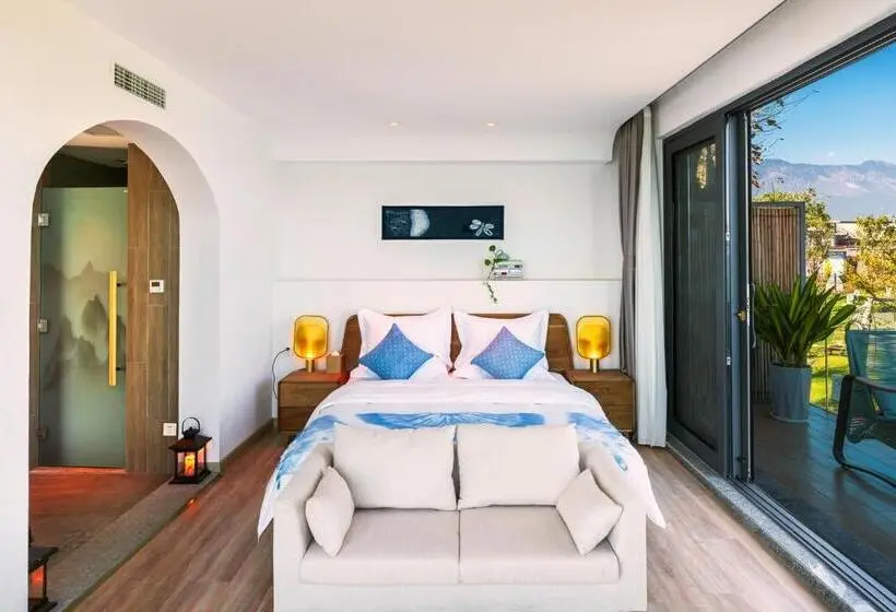 اتاق لوکس با بالکن و چشم‌انداز دریا, Dali Beauty Seaview B&b