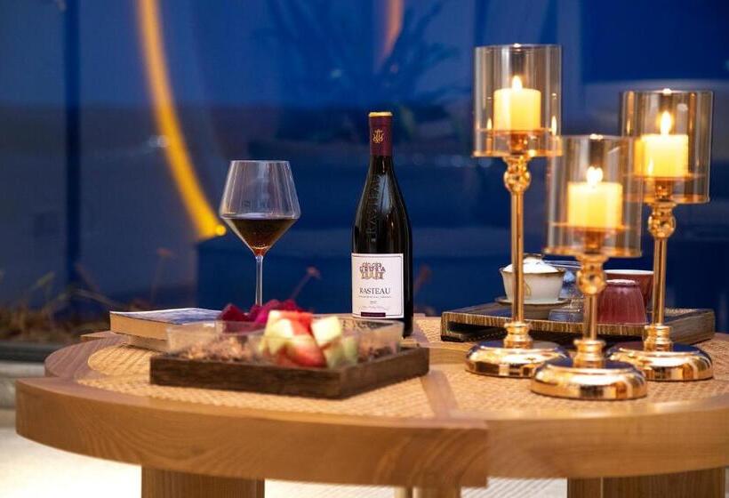 جناح, Dali Beauty Seaview B&b