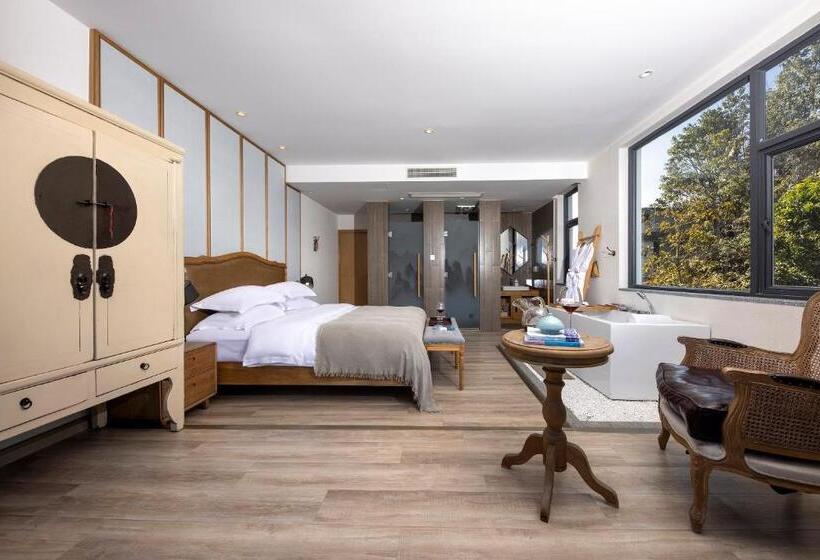 غرفة ديلوكس مطلّة علي البحر مزوَّدة بشُرفة, Dali Beauty Seaview B&b