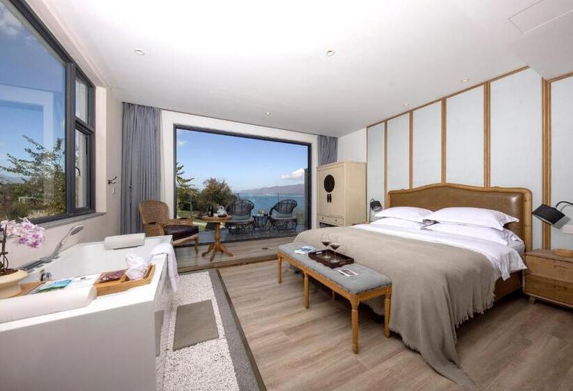 غرفة ديلوكس مطلّة علي البحر مزوَّدة بشُرفة, Dali Beauty Seaview B&b