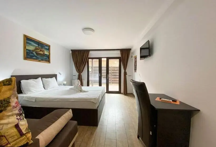 اتاق راحتی سه تخته, Casa Mura