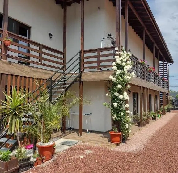 اتاق راحتی سه تخته, Casa Mura