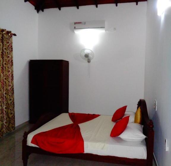 이코노미 룸, Solal Villa