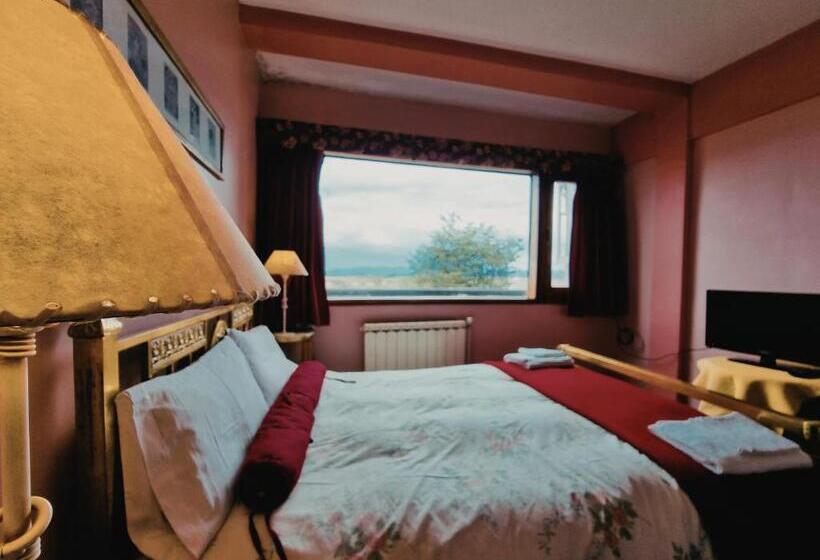 غرفة قياسية ثلاثية, Flor Austral