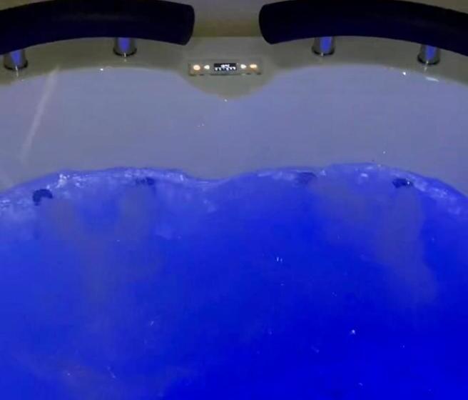 اتاق استاندارد با وان آب گرم, B&b La Reggia Di Rihanna Spa