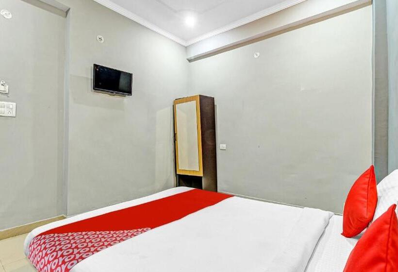 חדר קלאסי לשלושה, Oyo Flagship 84950 Orphic Inn