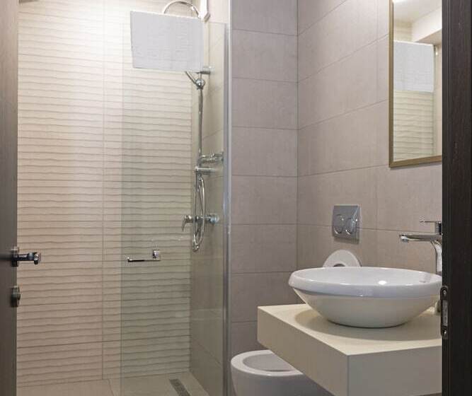 اتاق خانوادگی, Paliani