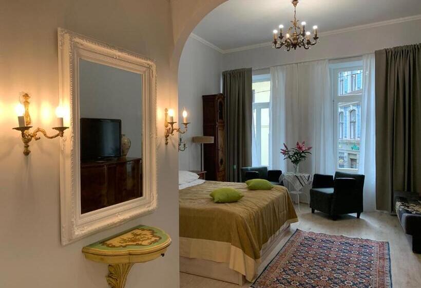 استودیو خانوادگی, Nb Apartments Riga Old Town