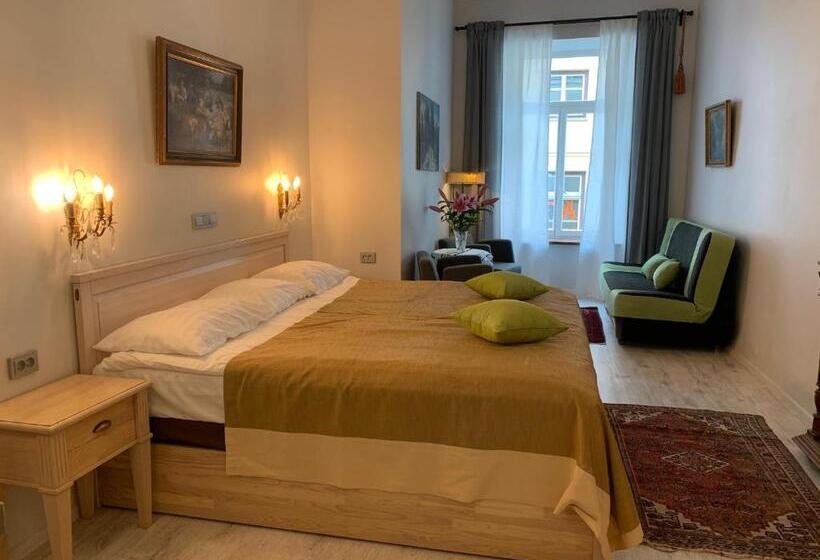 استودیو خانوادگی, Nb Apartments Riga Old Town