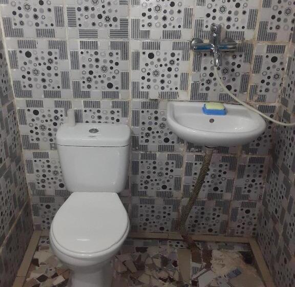 اتاق اکونومی, Guesthouse Qeti