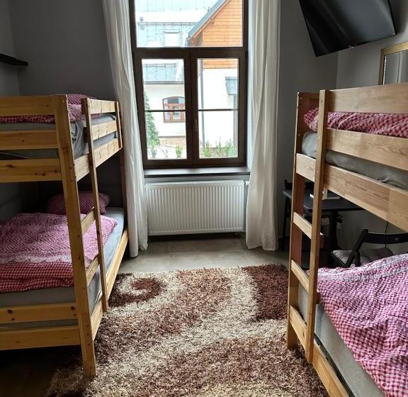 חדר סטנדרט לארבעה, Penzion Apidae