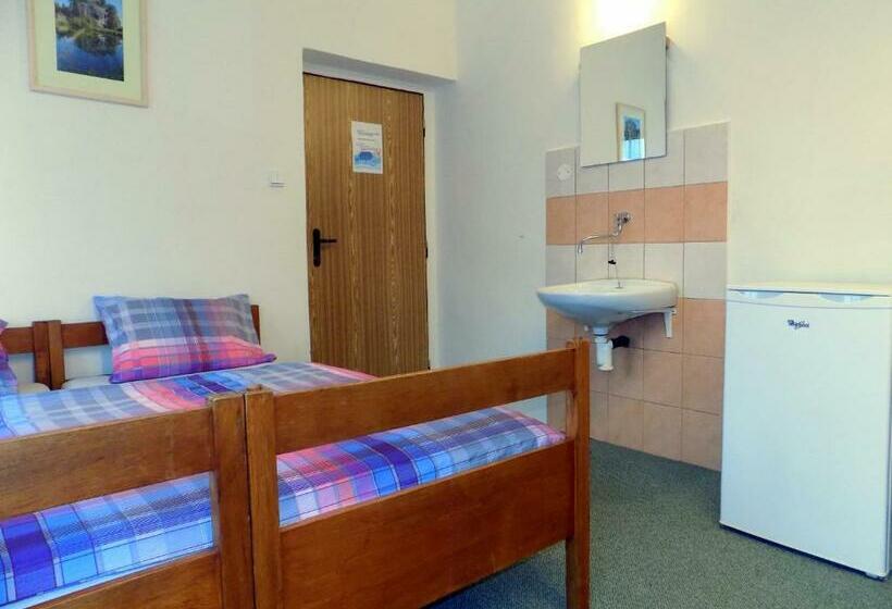 패밀리 룸, Prázdninový Dům Sloup   Sloup V čechách