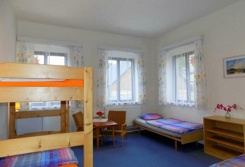 패밀리 룸, Prázdninový Dům Sloup   Sloup V čechách