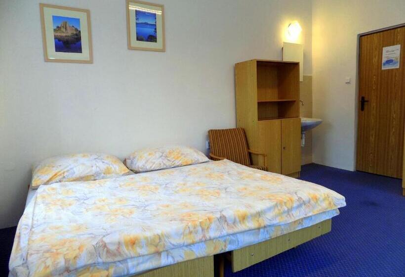 패밀리 룸, Prázdninový Dům Sloup   Sloup V čechách