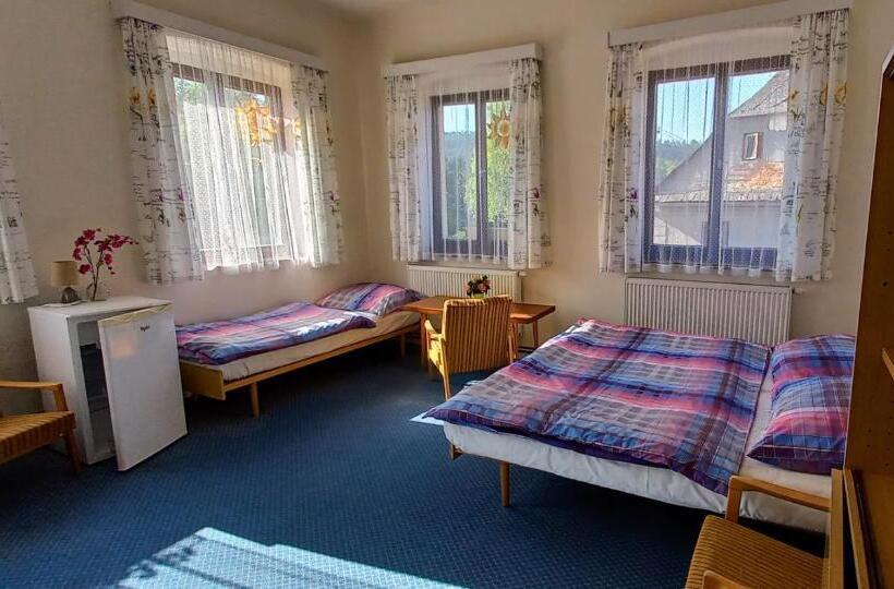 패밀리 룸, Prázdninový Dům Sloup   Sloup V čechách