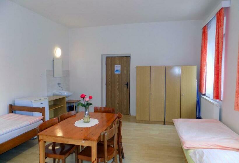 패밀리 룸, Prázdninový Dům Sloup   Sloup V čechách