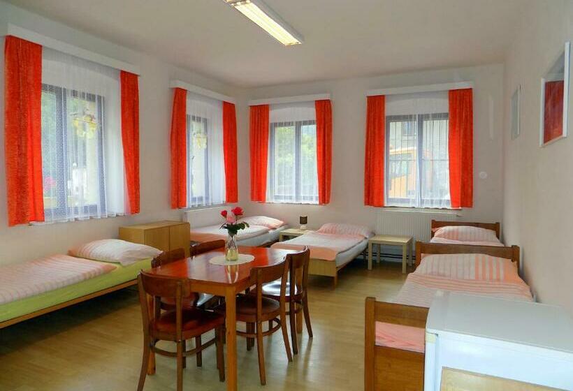 패밀리 룸, Prázdninový Dům Sloup   Sloup V čechách