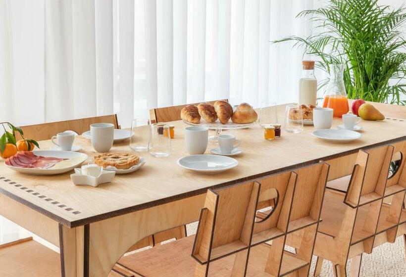 سوییت خانوادگی, Real Paggeria