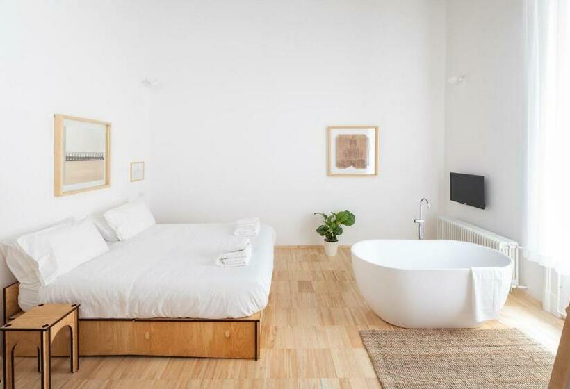 سوییت خانوادگی, Real Paggeria