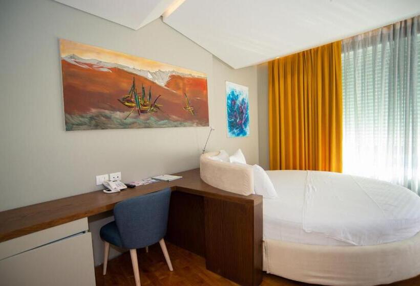 デラックスルーム, Bougainville Bay