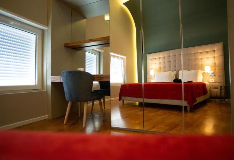 スーペリアースイート, Bougainville Bay