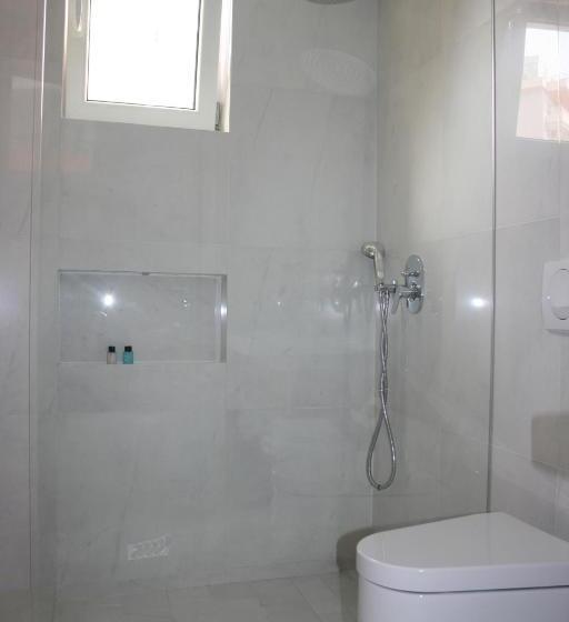 スタンダードルーム, Bougainville Bay