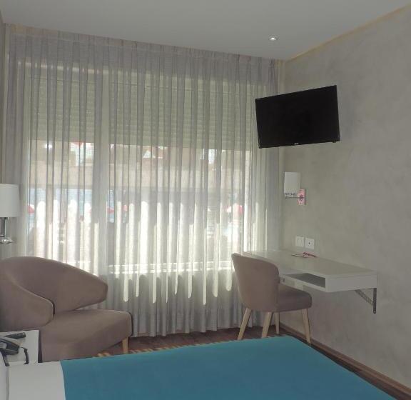 プールビュースタンダードルーム, Bougainville Bay