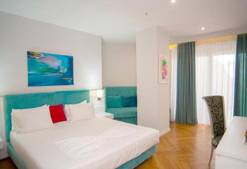 バルコニー付きスタンダードルーム, Bougainville Bay