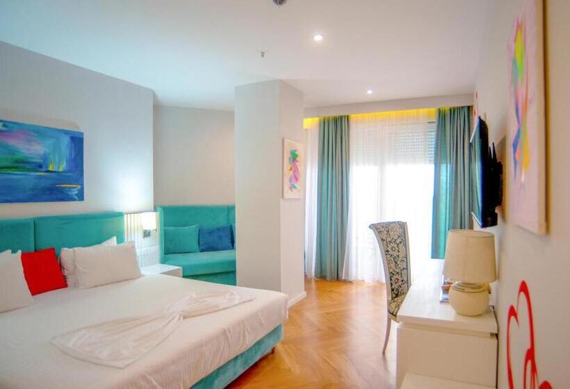 バルコニー付きスタンダードルーム, Bougainville Bay