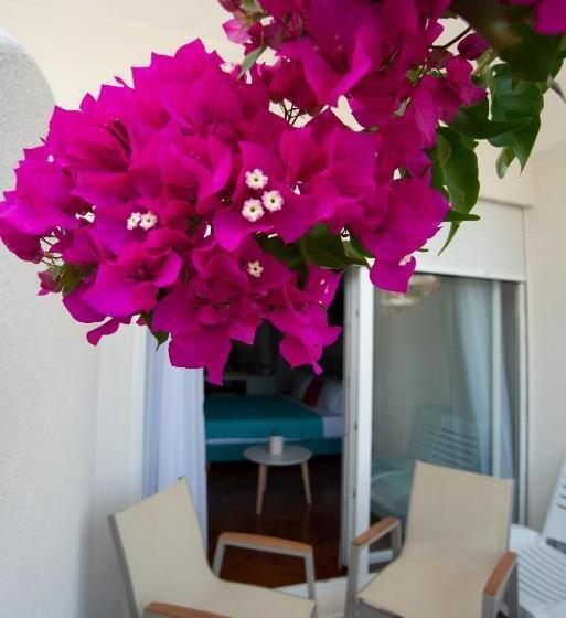 オーシャンビューデラックスルームバルコニー付き, Bougainville Bay