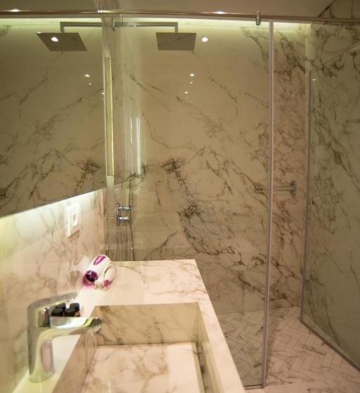 オーシャンビューデラックスルームバルコニー付き, Bougainville Bay