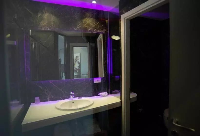 اتاق لوکس با چشمانداز دریا, Bougainville Bay
