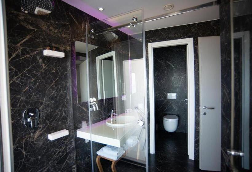 オーシャンビューデラックスルーム, Bougainville Bay