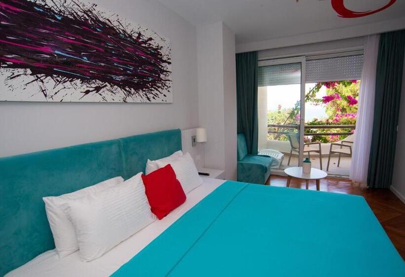 オーシャンビューデラックスルームバルコニー付き, Bougainville Bay