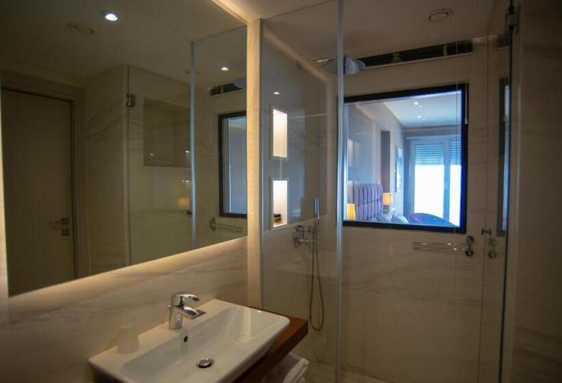 オーシャンビュースタンダードルーム, Bougainville Bay